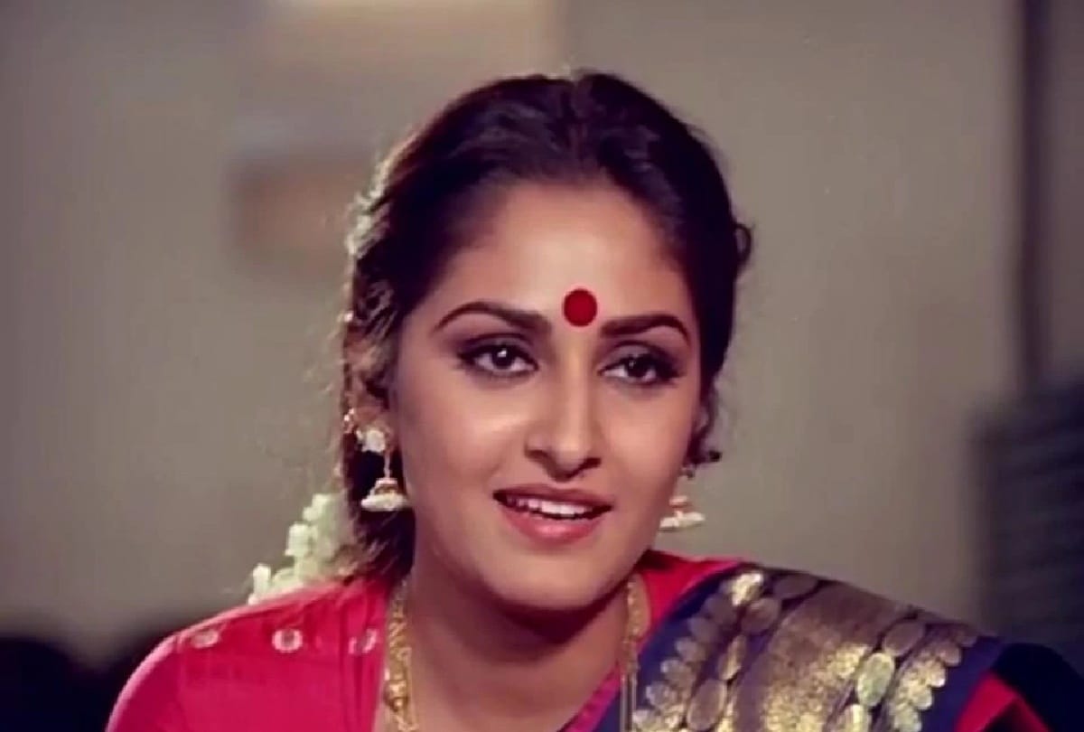 Jaya Prada unknown facts film career slowdown how she joined politics with dmk to samajwadi party and bjp