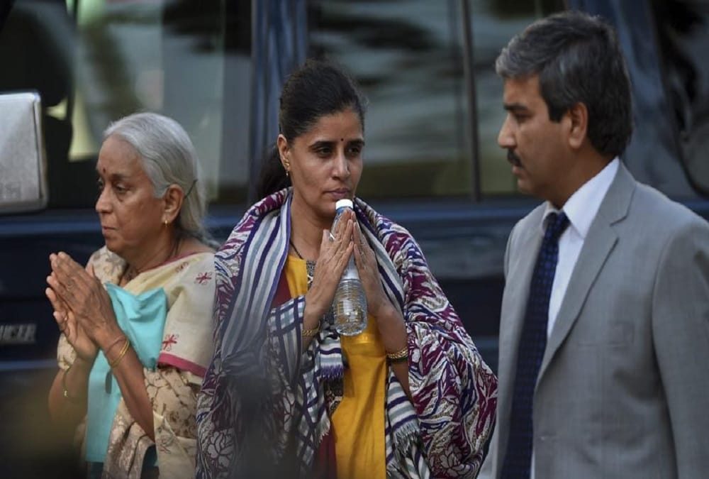 group of jodhpur sends pakistan high commission shoes and slippers through online orders and posts