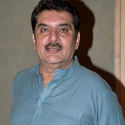 raza murad says film industry is like mumbai local for actors