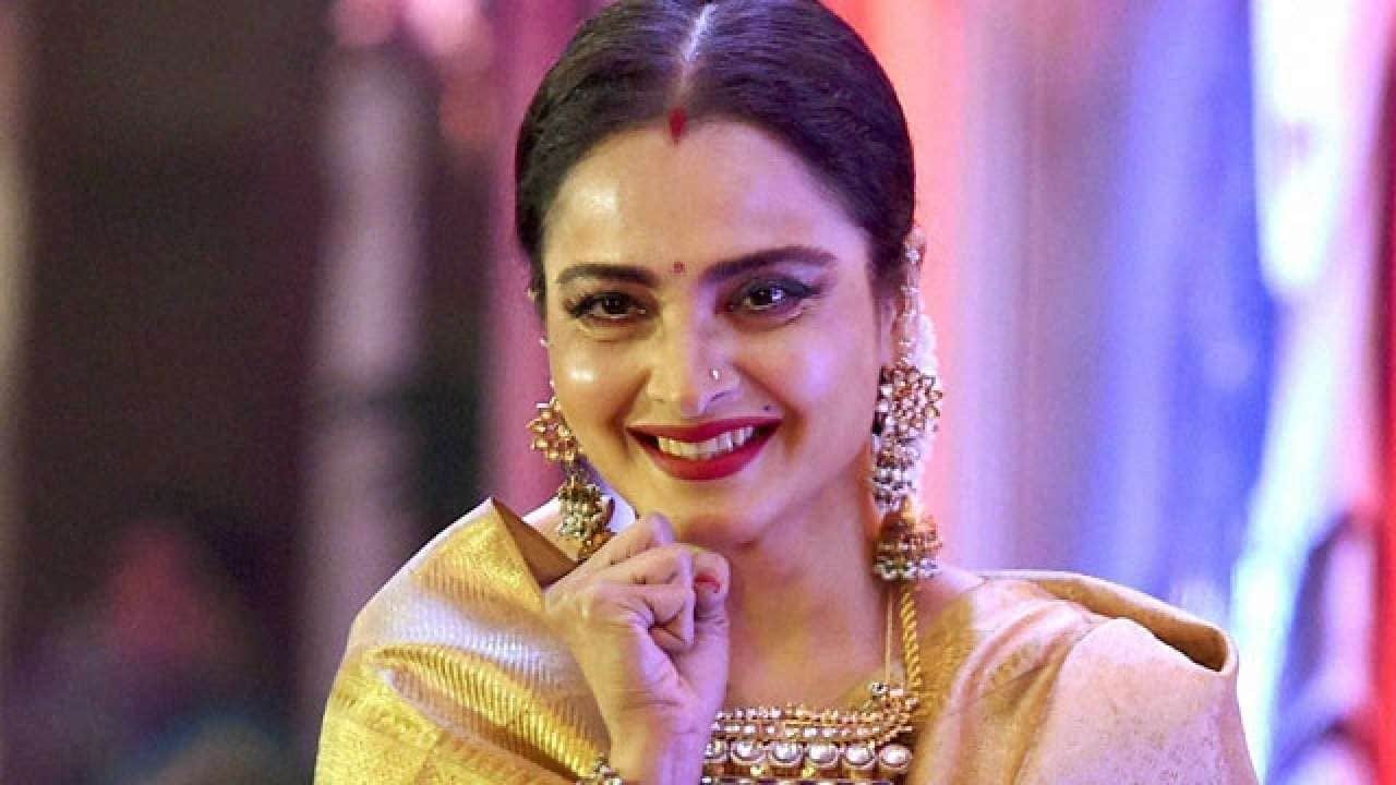 Rekha will sing rap song in this big project