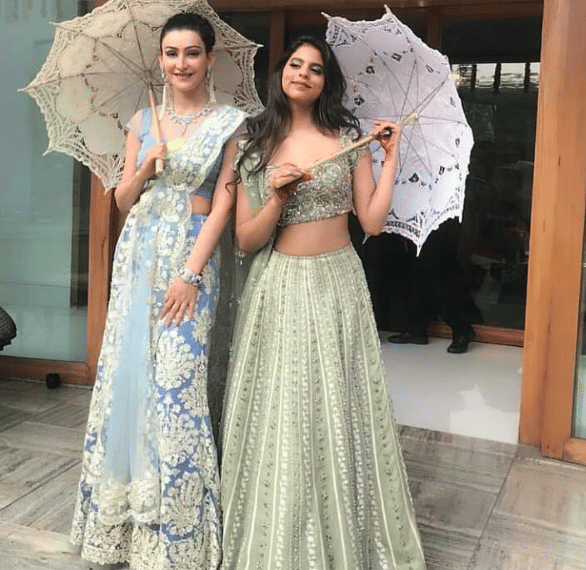 shahrukh khan daughter suhana khan gorgeous green dress