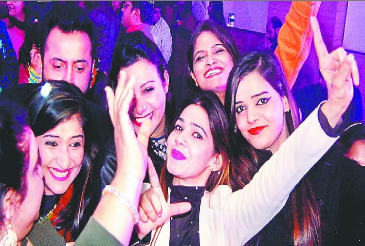 Happy new year celebrated city, belly dance, see photos