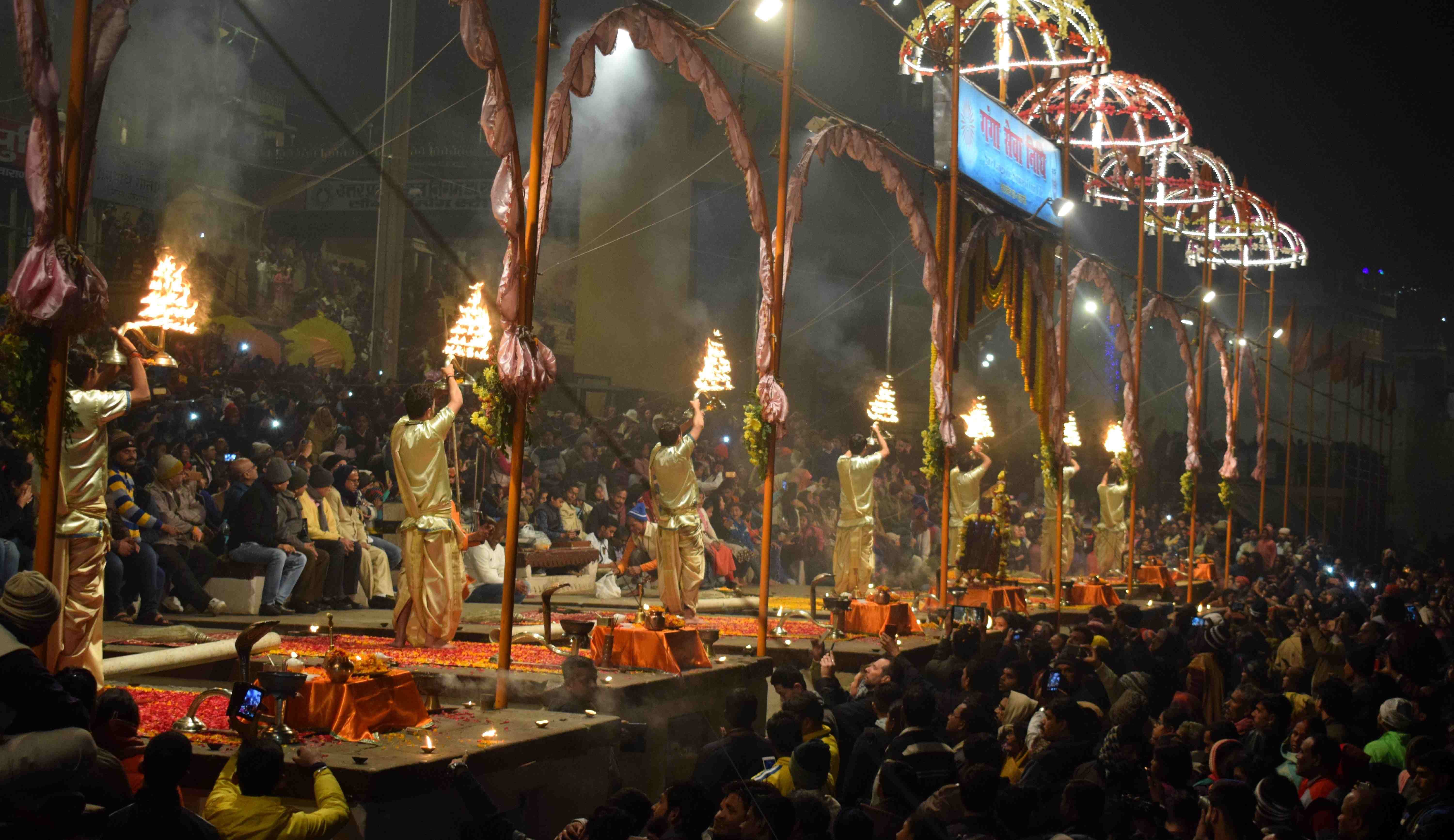 Chandra grahan 2019 : temple door shut after 4 PM in varanasi