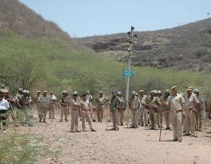 Rajasthan Lathicharged on protesters in bundi, mandata chatri worship of Balaji statue
