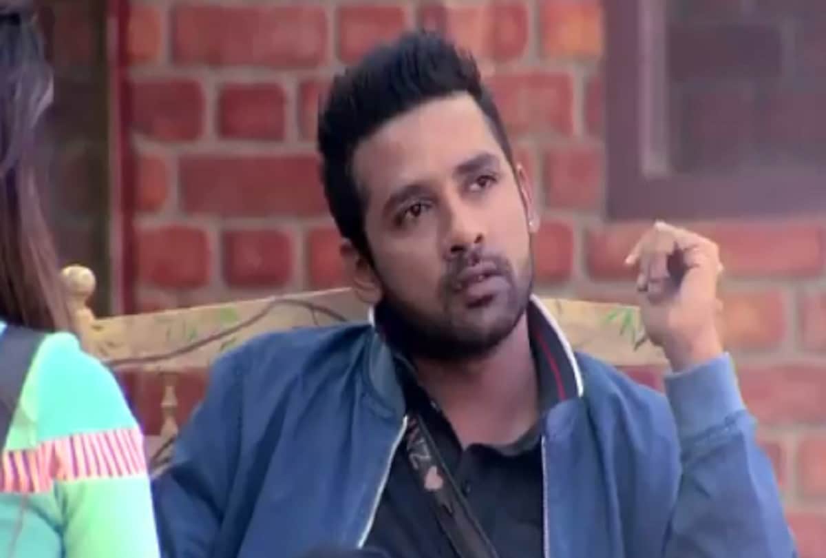  hina khan figts with puneesh in bigg boss debate 