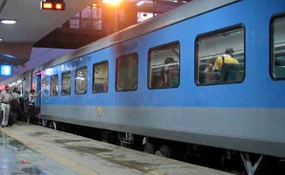 22 flights late due to fog