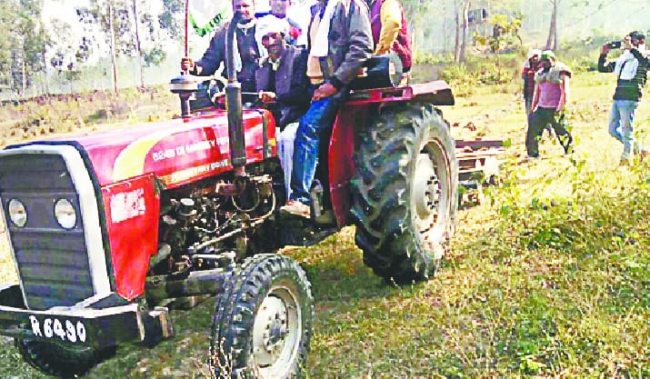 Farmers land for forced land