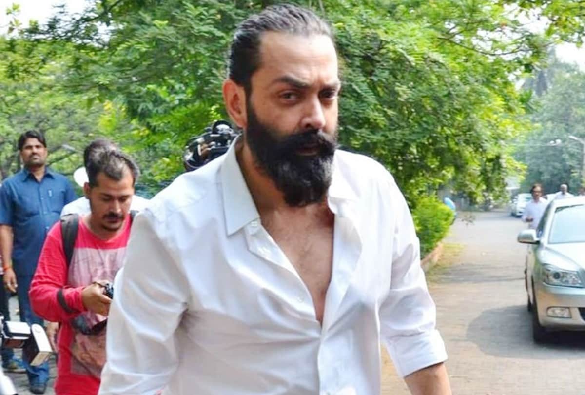 salman khan gives his script to bobby deol