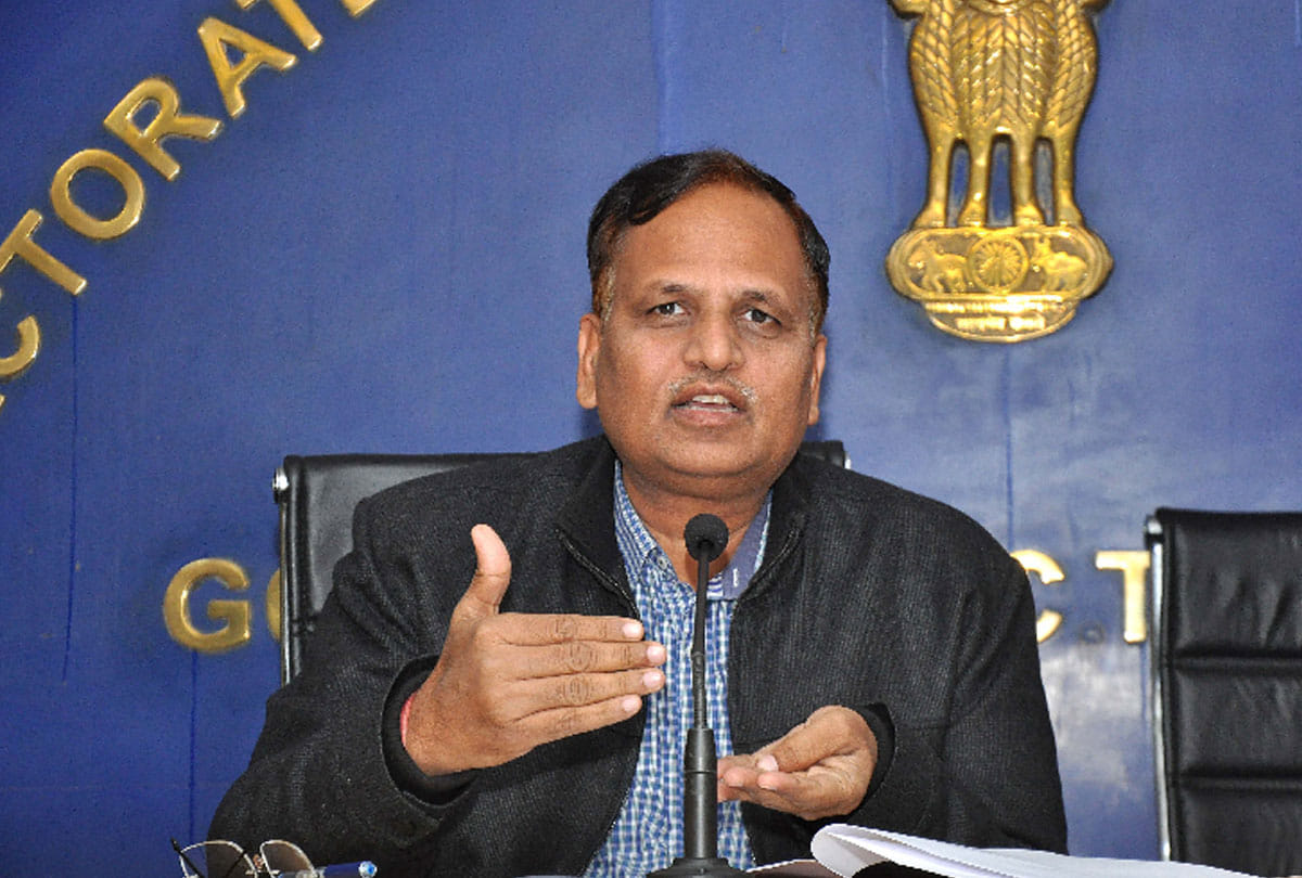 delhi government planning to keep watch on hospitals of neighbour states districts