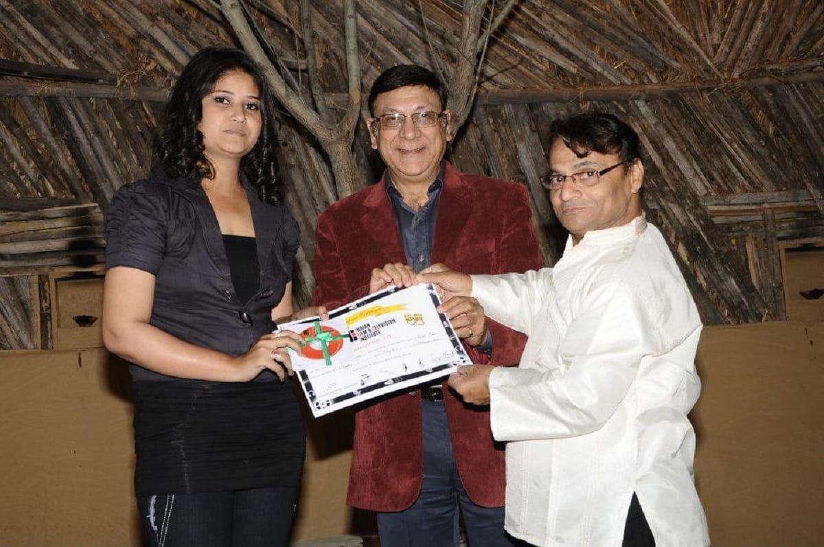 dwarfs celebrity in bollywood and tv industry