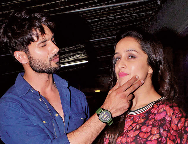 shraddha kapoor being considered as female lead in Batti Gul Meter Chalu film 