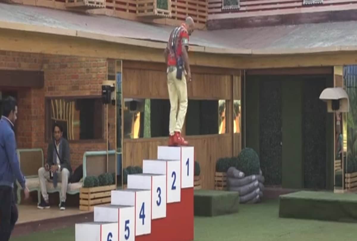 Due to the closure of the voting line, none of this week will come out of Bigg Boss house