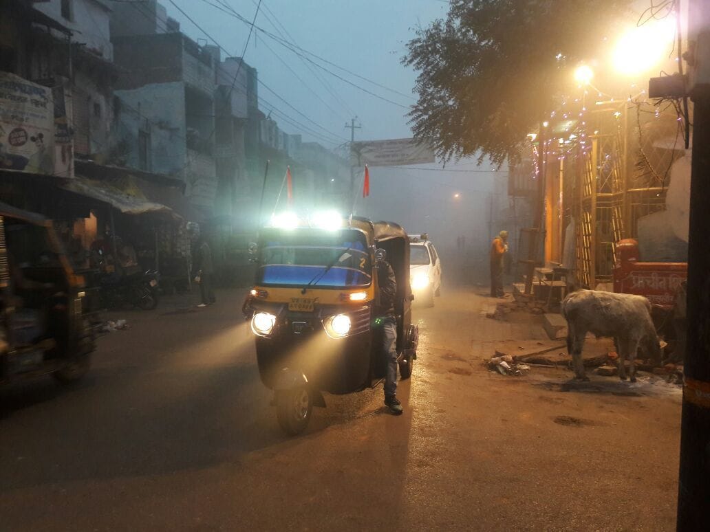 बर्फीली हवा से सहमे लोग, भाष्कर के नही हुए दर्शन