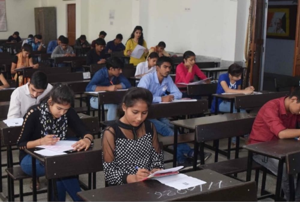 no need of aadhar for 10th and 12th examination.