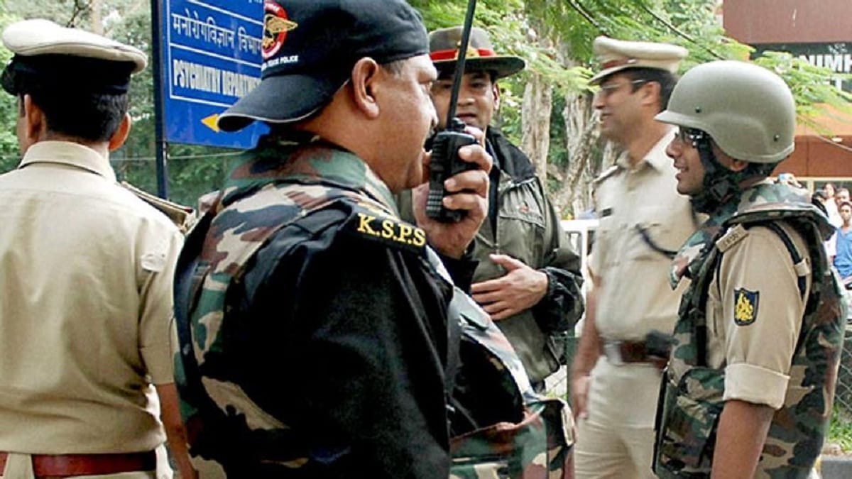 Two college girls were allegedly beaten by a group of men in Mangalore of Karnataka