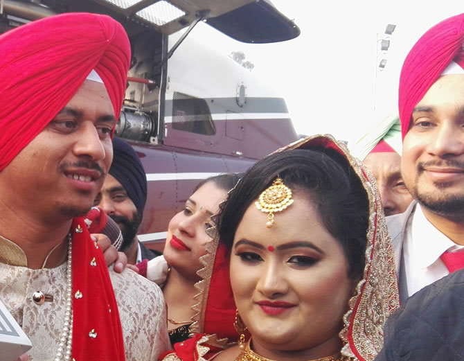 unique marriage in punjab, bride farewell in helicopter