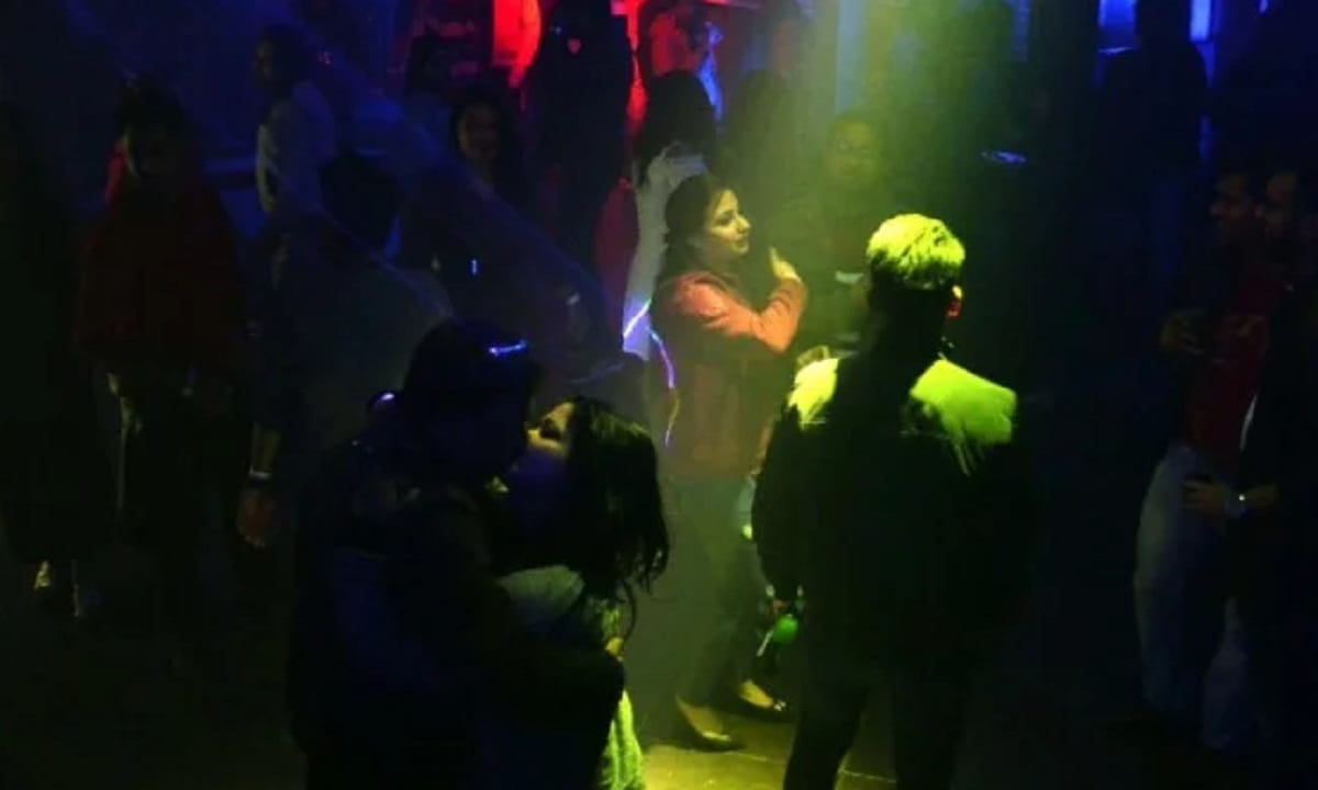 a college student arrest in case of kissing girl at pub in mumbai