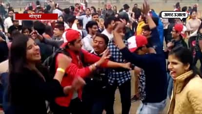 YOUTH CELEBRATE NEW YEAR IN GIP MALL NOIDA