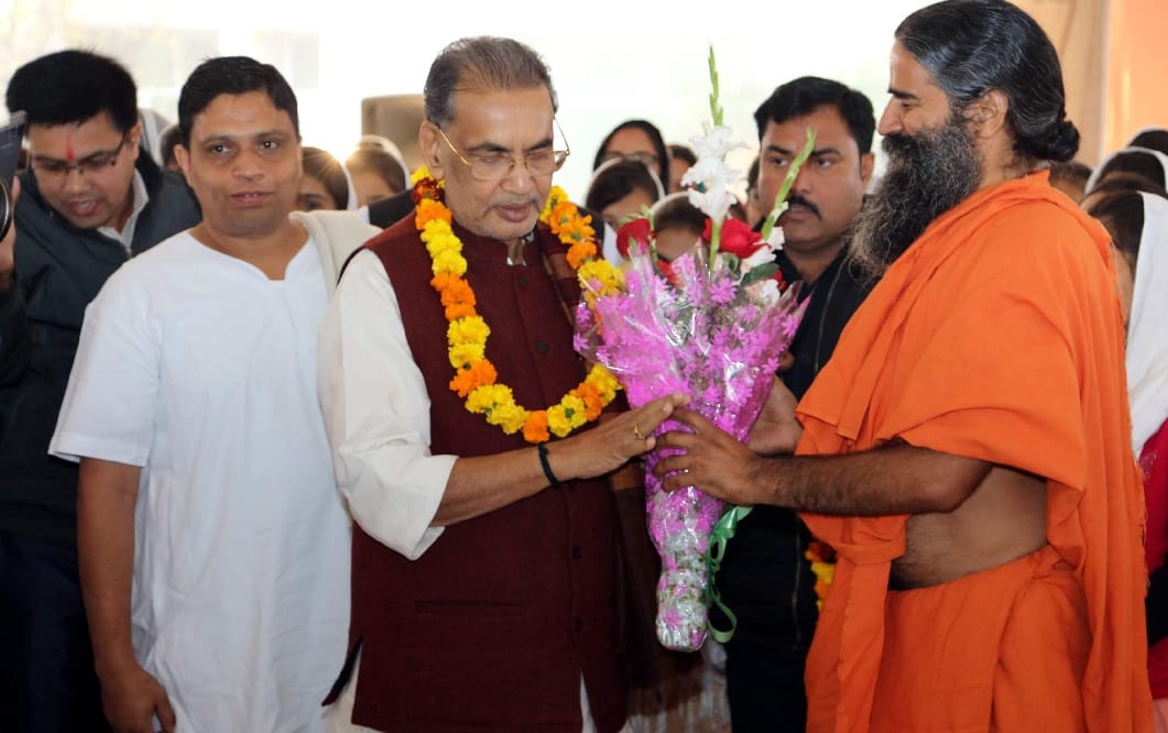   Central agriculture minister radha mohan singh meet baba ramdev in patanjali