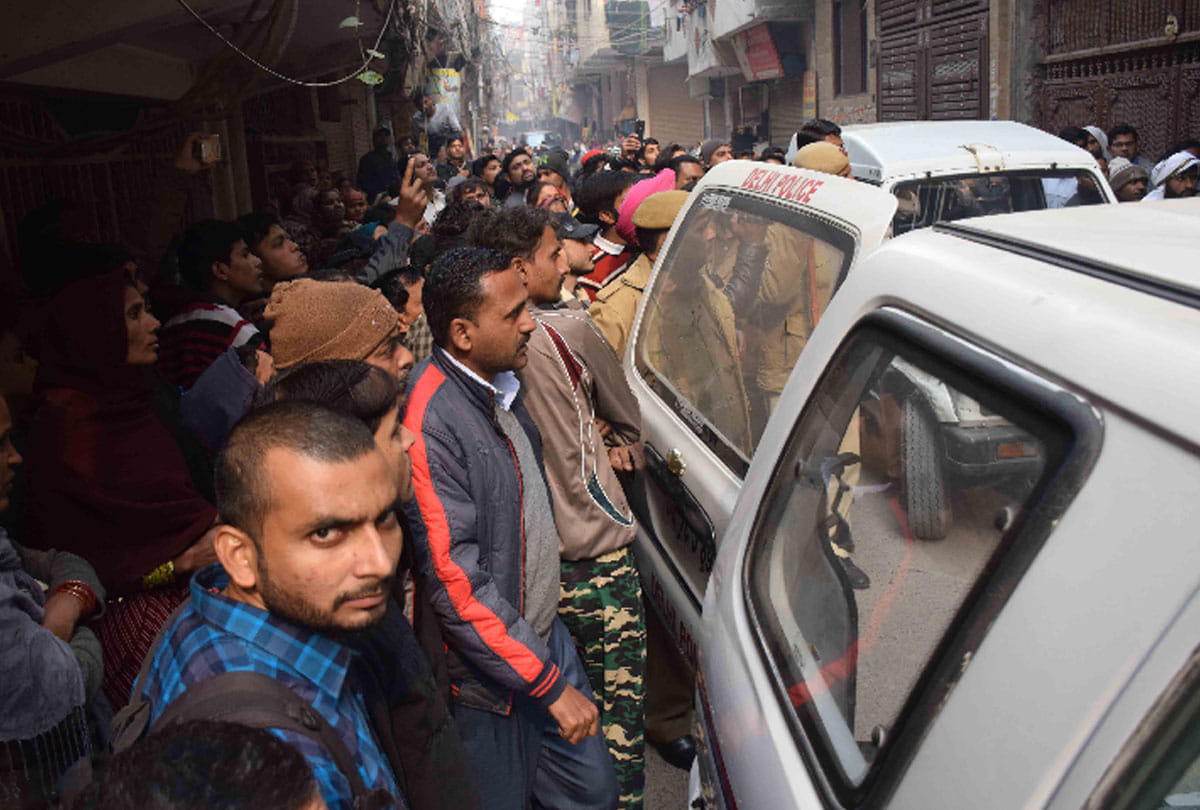 nurse found hanging with daughter after new year party in delhi