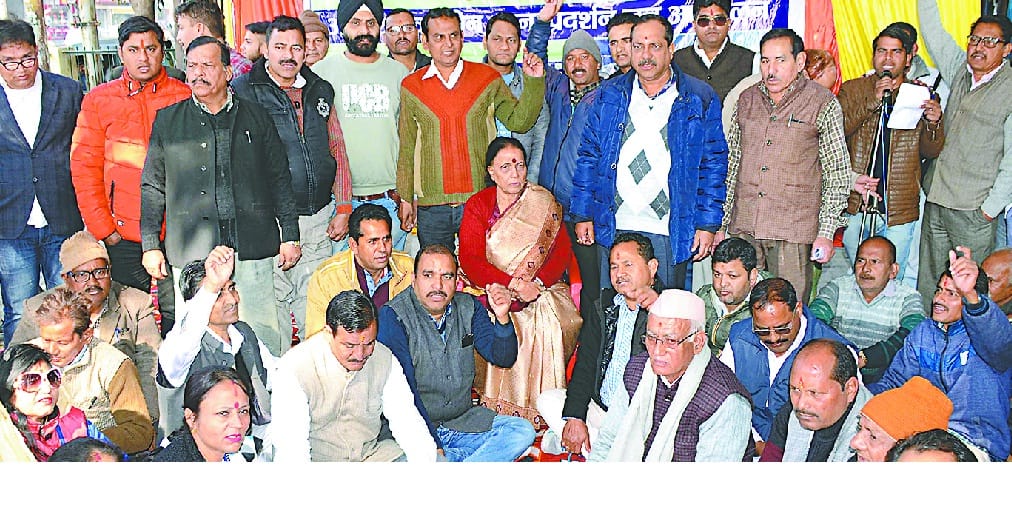अंतरराज्यीय बस अड्डे का निर्माण रोकने के मामले ने तूल पकड़ा