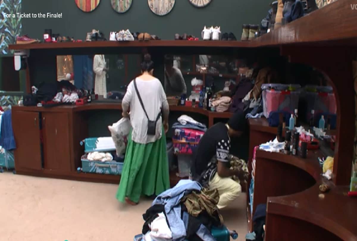 shilpa shinde told akash as doggy of arshi khan in bigg boss 11