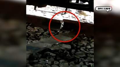 TRACK BROKEN IN BETWEEN WHEN TULSI EXPRESS PASSES FROM RAILWAY TRACK IN CHITRAKOOT