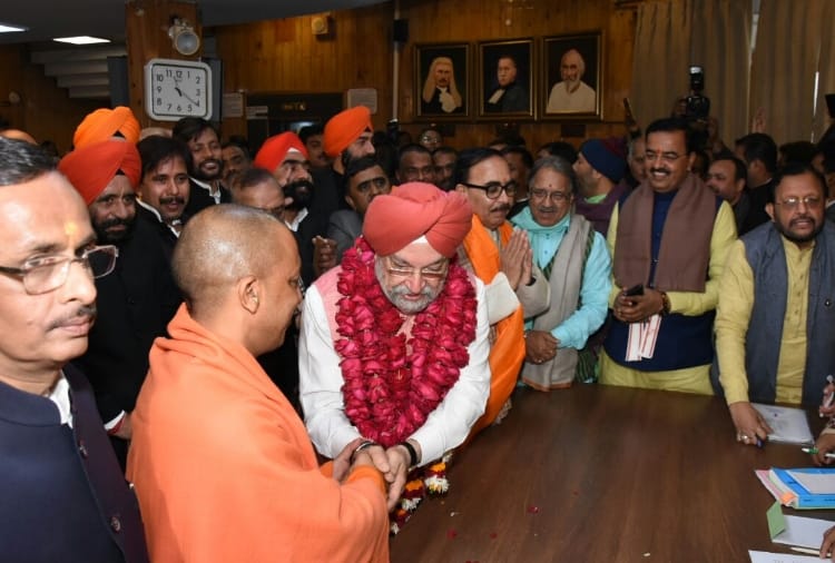 hardeep singh puri filed nomination for rajyasabha sadasya upchunav