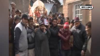 Setting example of communal harmony, Muslims cremate Hindu woman in Kashmir