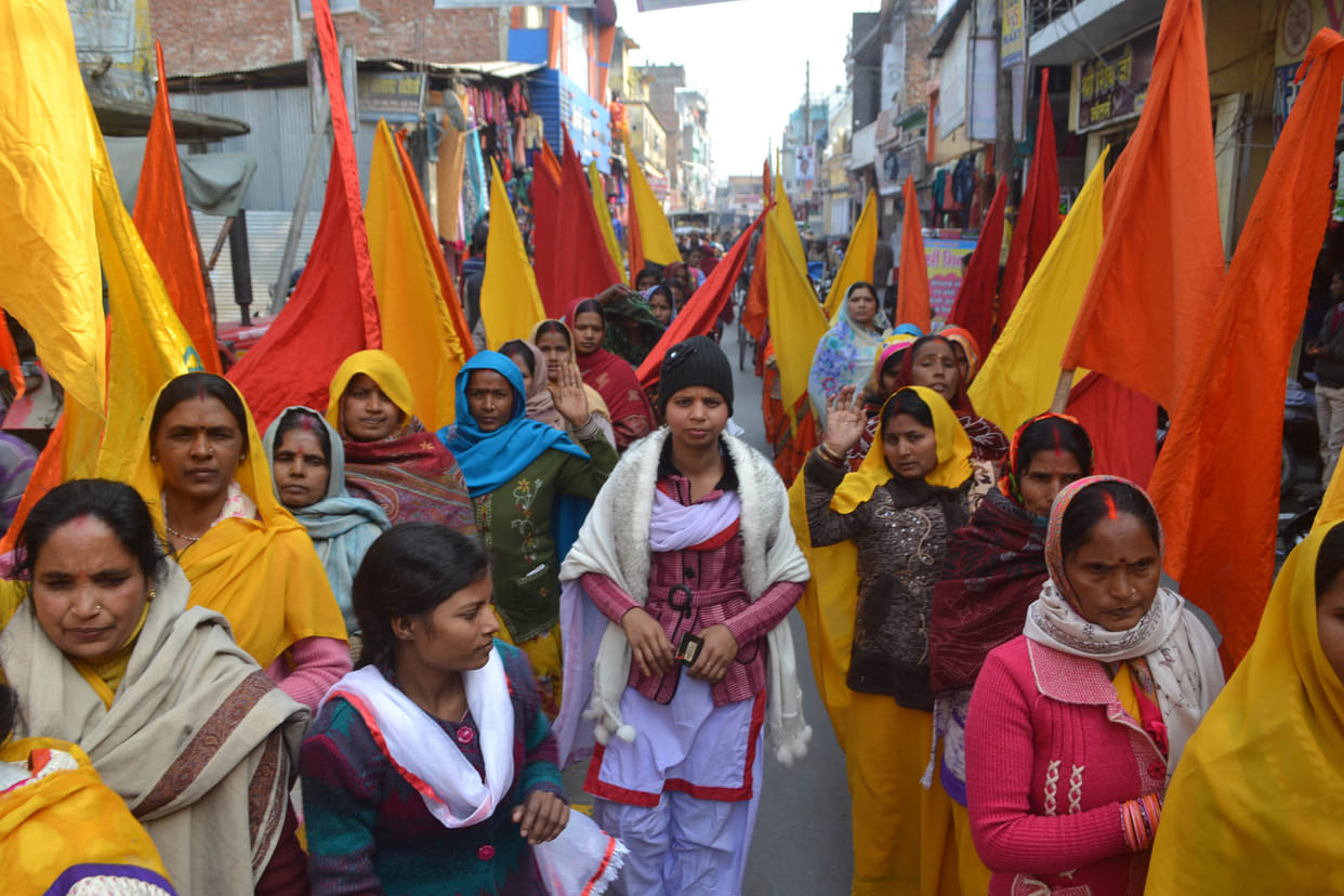 Shobo travel festivals on the devotional tunes