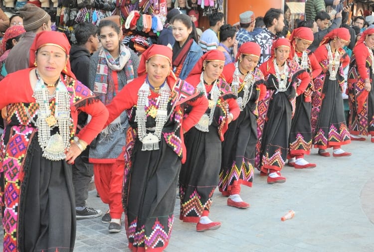 manali winter festival and kullu nati faor beti bachao beti padhao