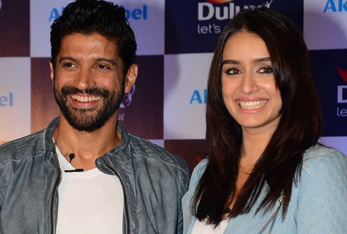 After breakup with shraddha kapoor farhan akhtar dating shibani dandekar