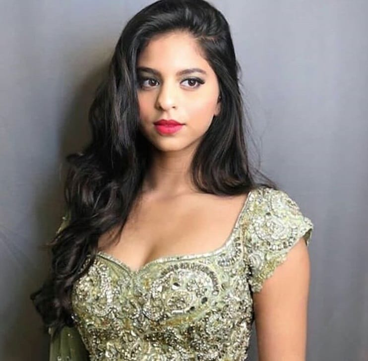 Shah Rukh daughter suhana khan looking gorgeous in Monisha Jaising lehenga 
