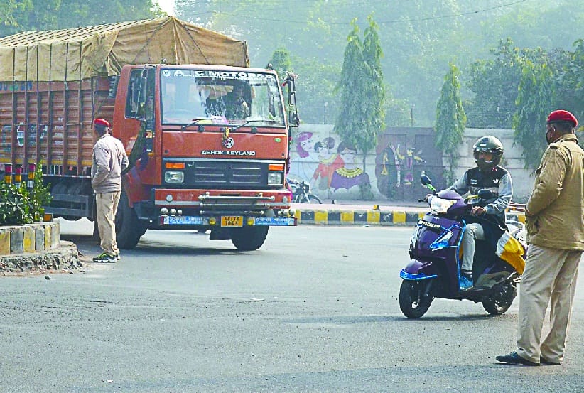 bhaari vaahan band hone se sudhaar ki taraf traffic vyavastha