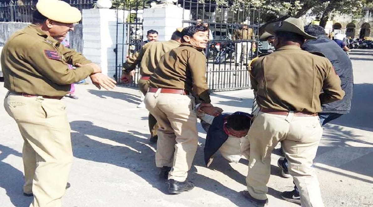 A knife attack on a policeman in udaipur