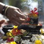 पूजा करते समय रखें इन बातों का ध्यान (प्रतीकात्मक तस्वीर)