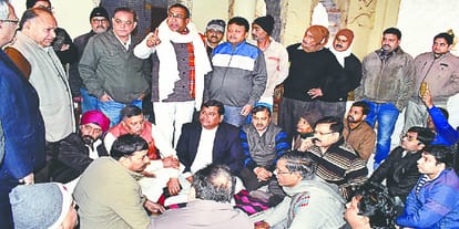 Accused come out wearing police uniform, 6 lakh looted to businessman