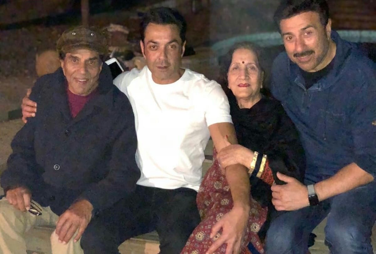 dharmendra busy in his farm house look at the video