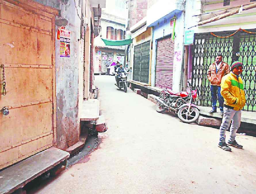 Karaana's market closed for two hours in mourning