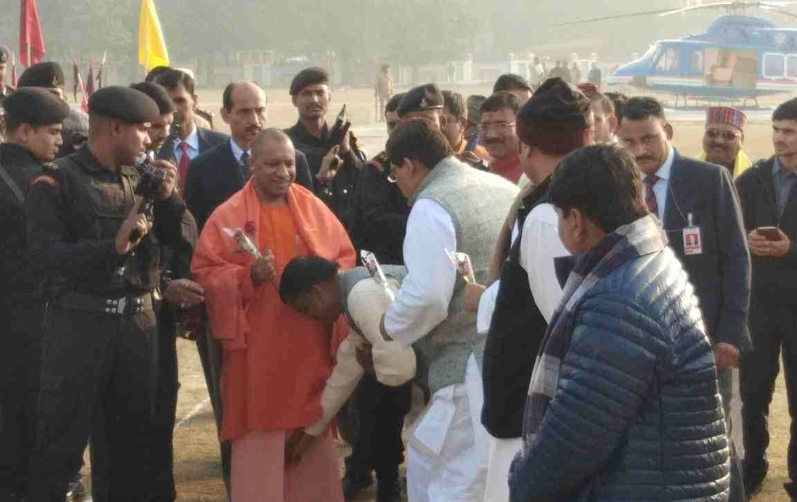 CM yogi adityanath reached varanasi