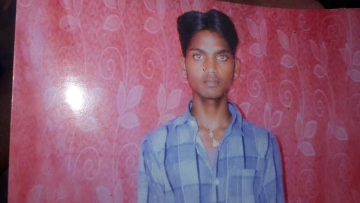 झोपड़ी में लगी आग, जिंदा जला युवक