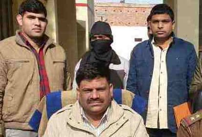 Delhi gang rape main accused arrested in bhadohi