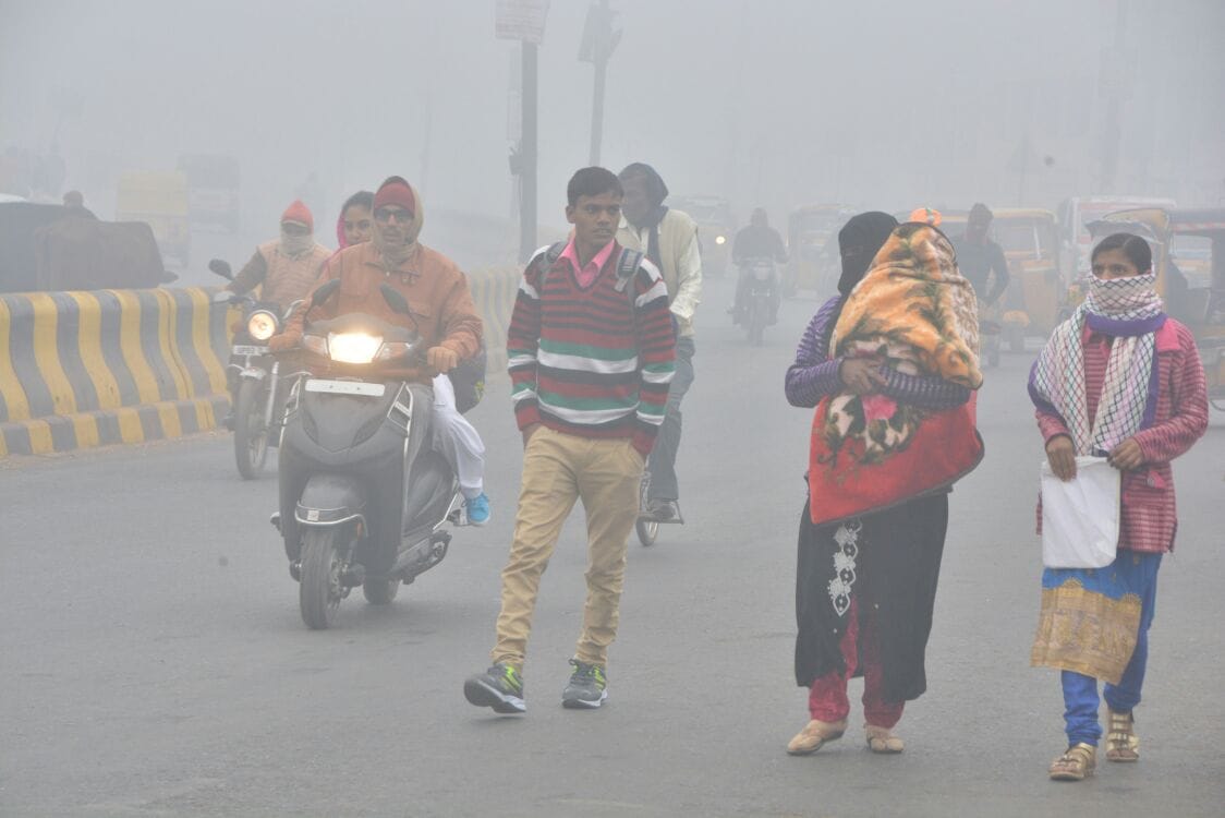 accident due to fog on yamuna expressway mathura