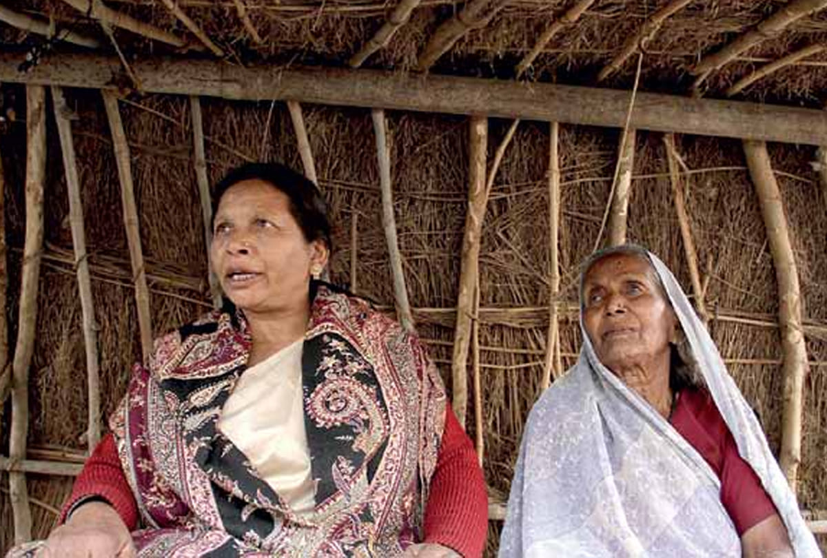 bandit queen phoolan devi mother angry on British Professor 