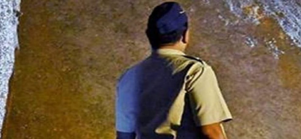 Dalit blame, 15 police officer to lick boots shoes