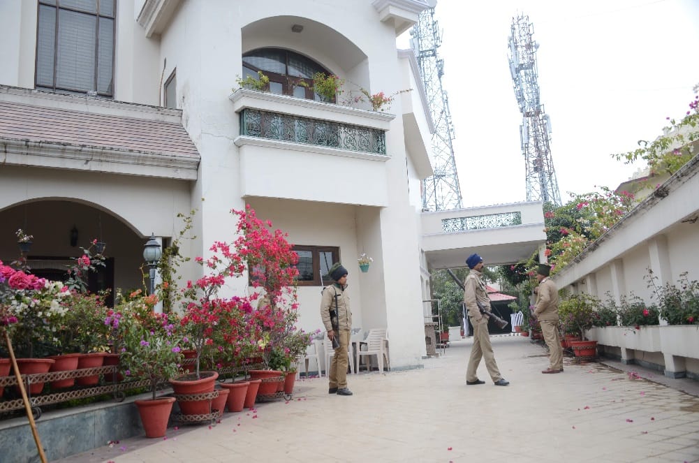 income tax raid in haldwani central hospital and honours house