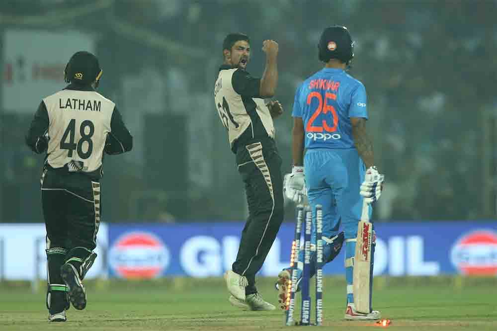 colin munro and ish sodhi climbs to top in latest icc t20i rankings