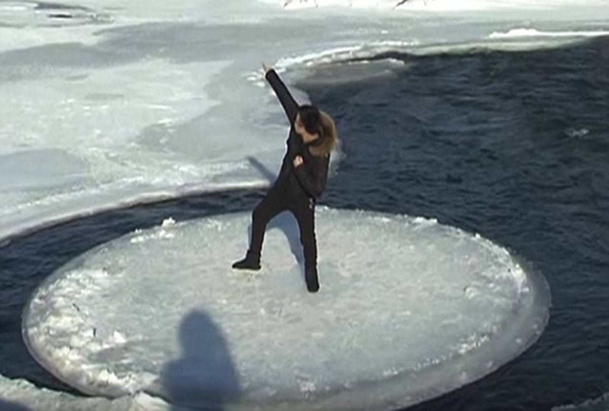 Tourist Here come for looking The mysterious circle of ice 