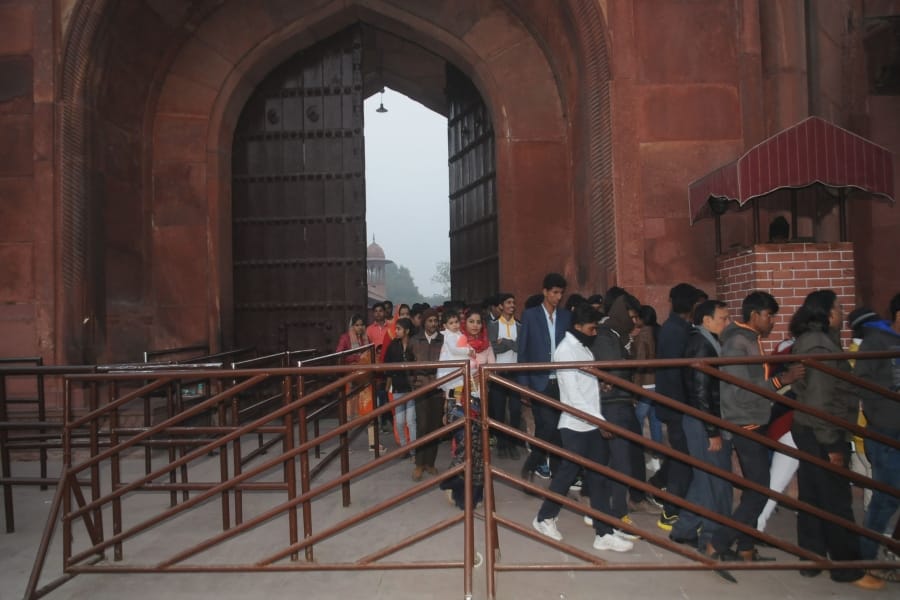 tourism industry in agra will be affected due to new rule for tajmahal