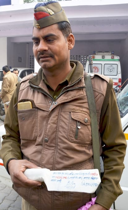 husband killed by wife and her lover in firozabad